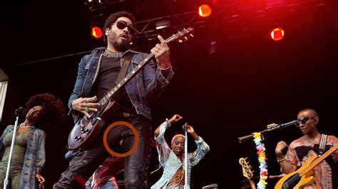 Lenny Kravitz Accidentally Rocked His Pants Off On Stage In Sweden