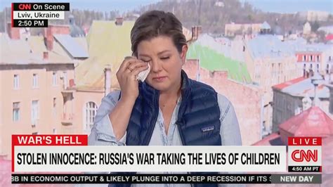 Cnns Brianna Keilar Breaks Down In Tears During Report On Ukrainian