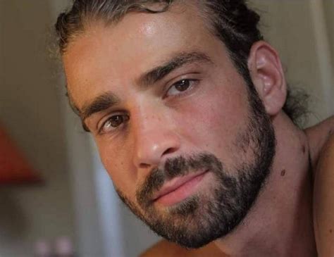 le iene a 7 anni dalla morte di mario biondo il suo computer è stato sottoposto a una nuova perizia tecnica. Chi era Mario Biondo e cosa è successo: omicidio o ...