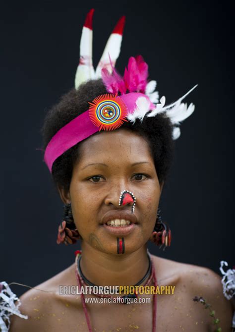 Eric Lafforgue Photography Portrait Of A Smiling Tribal Woman In