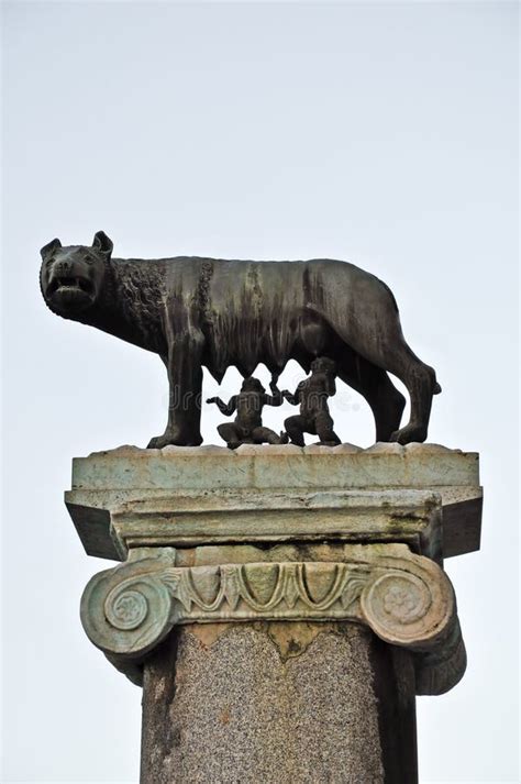O Símbolo De Roma Foto De Stock Imagem De Símbolo Sculpture 17739104