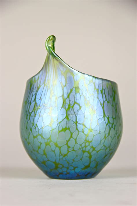 Loetz Witwe Glass Vase Decor Creta Papillon Iriscident Bohemia Circa 1902 For Sale At 1stdibs