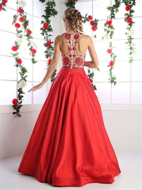 Elegant Prom Gown With Full Skirt Sung Boutique La