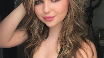 Sammi Hanratty Shows Off Her Sexy Tits Photos Onlyfans Leaked Nudes