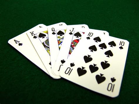 Easy Magic Tricks With Poker and Gambling Themes