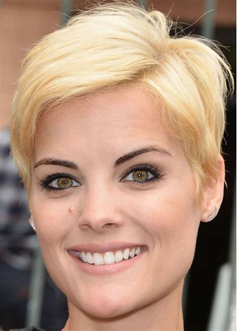 63 Best Short Haircuts Of Famous Women Cool Short Hairstyles Page 8