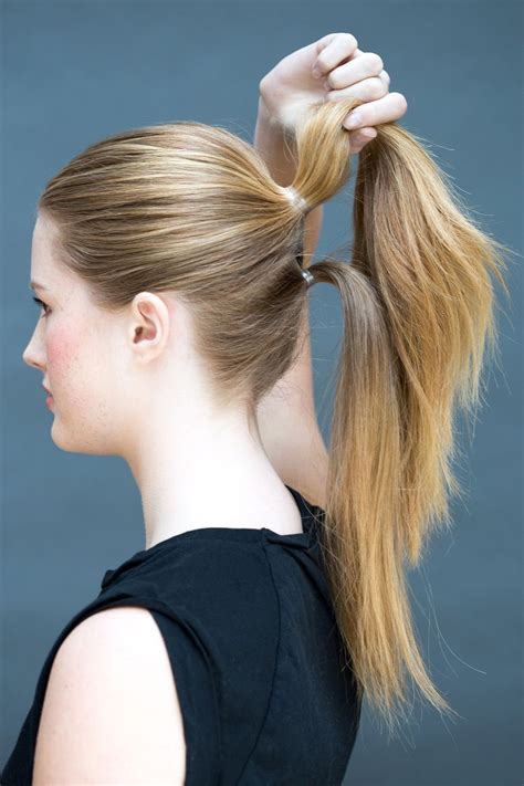 Super Easy Hairstyles You Can Do In Less Than A Minute Easy