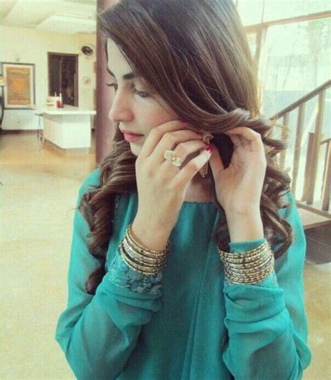 Pin By Aqsa Choudhary On Dpzz Pakistani Actress Stylish Short