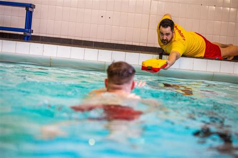 Sta Launches All Inclusive Pool Lifeguarding Qualification