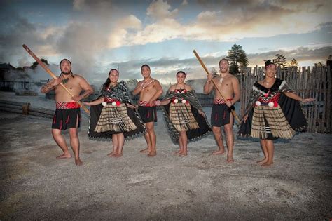 Rotorua Nz Whakarewarewa The Living Maori Village Rotorua Māori