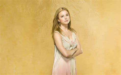 Celebrity Canadian Actress Emily Vancamp Hd Wallpaper Peakpx
