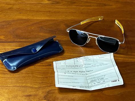 at auction vintage american optical ao 1 10 12kgf 5 1 2 pilot aviator sunglasses