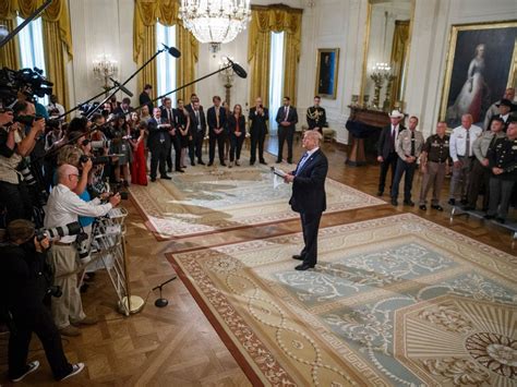 Trump Says New York Times Must Turn White House Aide Behind Anonymous Op Ed Over To The