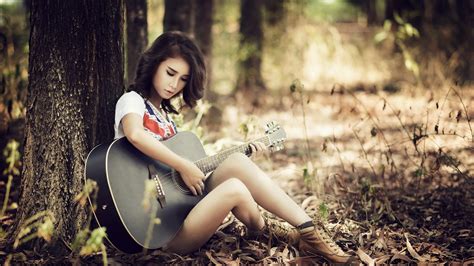 sexy girl with guitar wallpaper