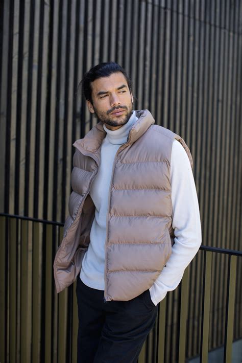 Ways To Style A Puffer Vest The Environmentor