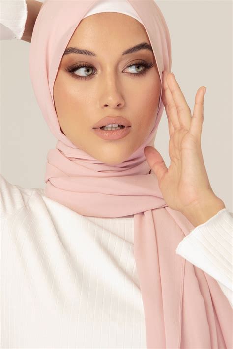 essential chiffon hijab blush pink hijab perfect pink chiffon scarf outfit