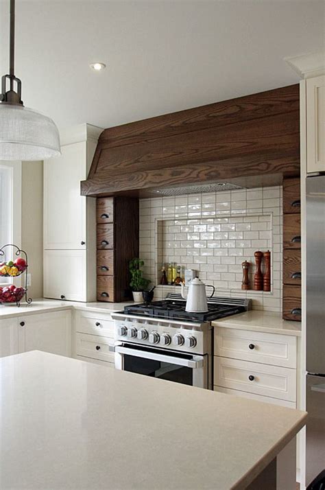 Maybe you would like to learn more about one of these? Cuisine champêtre, hotte en bois, | Cuisine champêtre ...