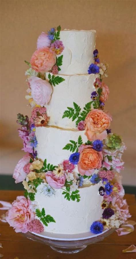 10 edible flower wedding cakes { pressed flower cake ideas 2021 }