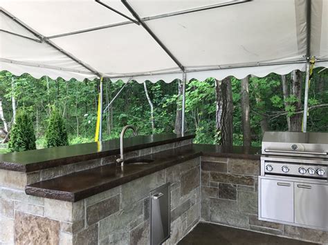 These outdoor kitchen ideas are worth an outdoor kitchen is a step up from a bbq. Great outdoor kitchen installed with walttools modular ...