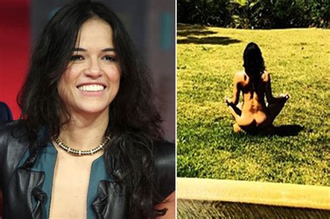 Cara Delevingnes Girlfriend Michelle Rodriguez Meditates Naked In
