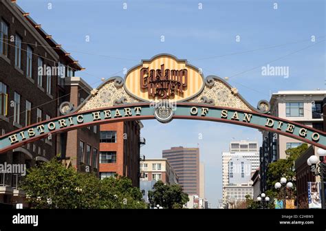 Gaslamp Quarter San Diego Welcome Sign Hi Res Stock Photography And