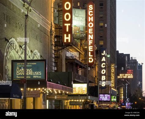 Theater Marquees Hi Res Stock Photography And Images Alamy