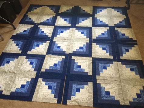 The log cabin quilt block. log cabin quilt layout plans - Google Search in 2020 | Log ...