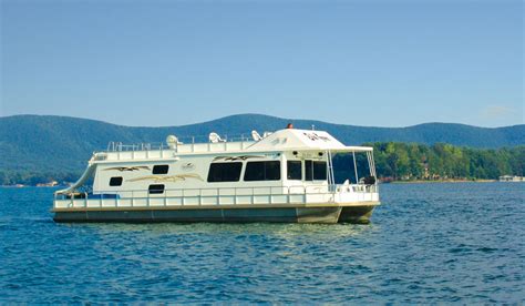 Our smith mountain lake rentals are located in bedford county, which is on the north side of the lake. Houseboat Smith Mountain Lake - Smith Mountain Lake ...