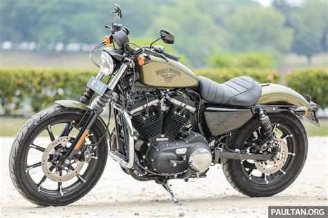 They are a unique looking, and unique sounding motorcycle. REVIEW: 2016 Harley-Davidson Sportster Iron 883 - not your ...