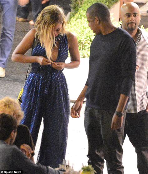 Beyoncé Avoids Wardrobe Malfunction As Button On Jumpsuit Opens At