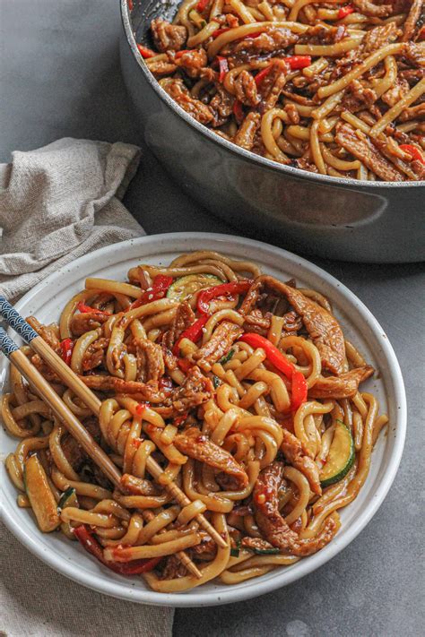 Udon Noodles With Veggies And Soy Curls Munchmeals By Janet Stir Fry