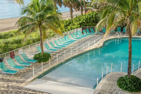 Doubletree Resort And Spa By Hilton Hotel Ocean Point North Miami