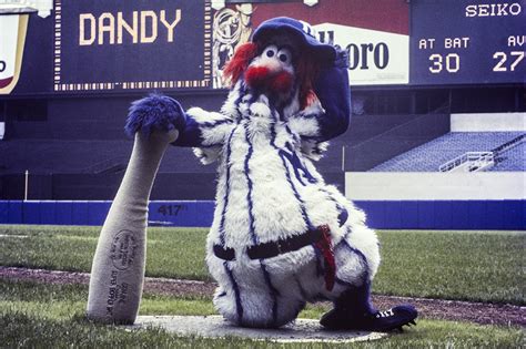 How Dandy The Yankees Only Mascot Became An Embarrassment