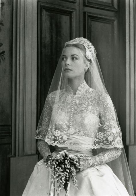 How grace kelly's wedding dress inspired copies like kate middleton's. 40 best Princess Grace Kelly images on Pinterest ...