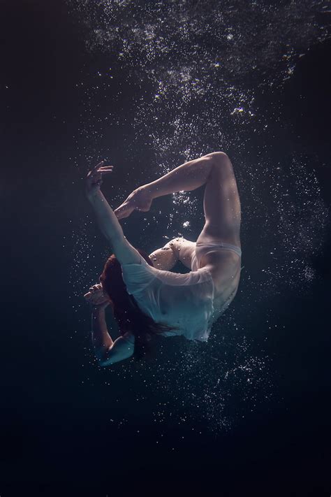 Underwater Dancing Photography Fubiz Media