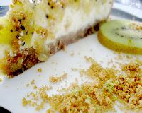 The crust is a simple mixture of dates, sunflower seeds and cacao powder that gets blended together. Recette Cheesecake paléo coco (facile, rapide)