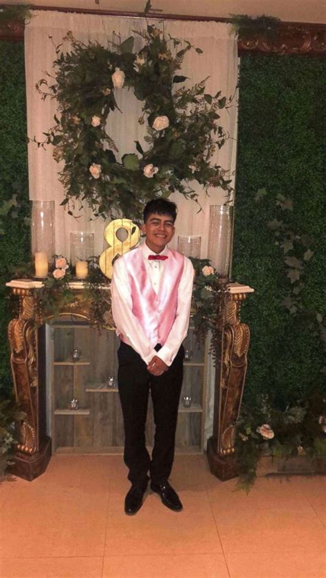 High Schooler Gives His Mom The Prom She Never Had I Cried Tears Of Joy Good Morning America