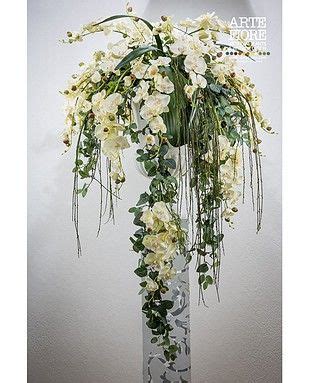 Quali sono i fiori bianchi da usare per la composizione di bouquet e quelli da coltivare in giardino. Piccoli Fiori Bianchi Per Composizione Floreale : Tutorial ...