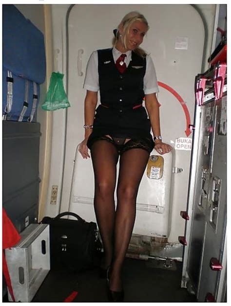 female flight attendants 36 pics