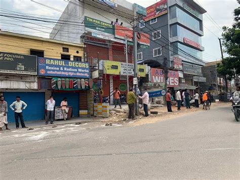 Earlier in the week, during a press conference, telangana health director srinivas rao said, if they further decrease, the government may consider lifting the. Hyderabad lockdown news: Today's updates from your city ...