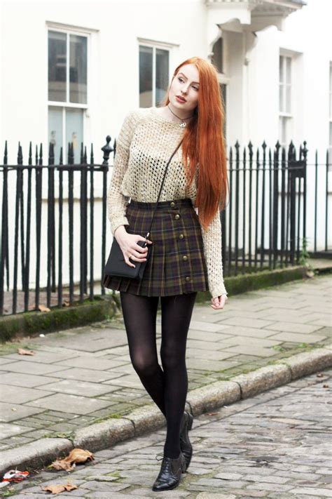 Via Olivia Emily Uk Fashion Blog Oatmeal Strumpfmode Redhead Fashion Redhead Outfit