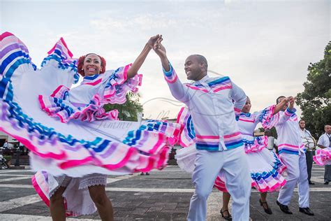 Baile Y Traje Típico De República Dominicana Dance And Costume Typical Of Dominican Republic