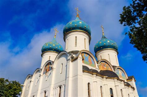 Premium Photo Assumption Cathedral Of Trinity Lavra Of St Sergius In