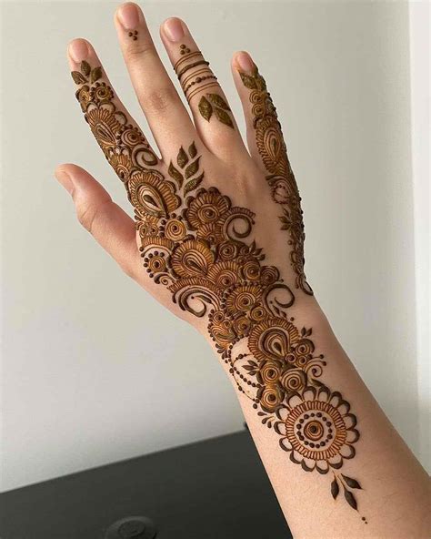 Back Of The Hand Arabic Mehndi Design Gorgeously Flawed