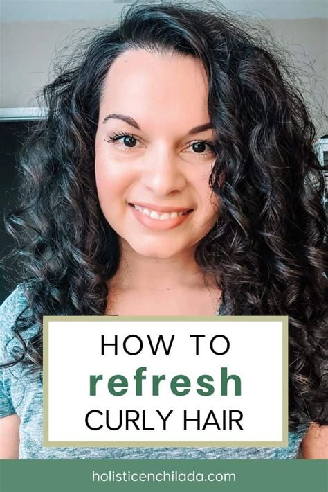Hairstylists, including baja studio's angela soto, share their tips for how to refresh your curls along with their favorite curl products from ouidad, shea moisture, and more for first, she starts off by gently misting the hair framing the face, as well as around the crown of the head with water. How To Refresh Curly Hair | Recipe in 2020 | Diy curls ...