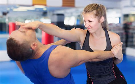5 Reasons To Take Self Defense Classes For Women Lateet