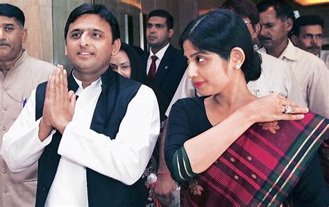 Akhilesh And Dimple Yadav Show Great Chemistry At Delhi Event India Today
