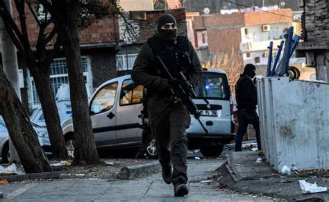 Turkish Police Kill 5 In Raid On Isis Cell Report