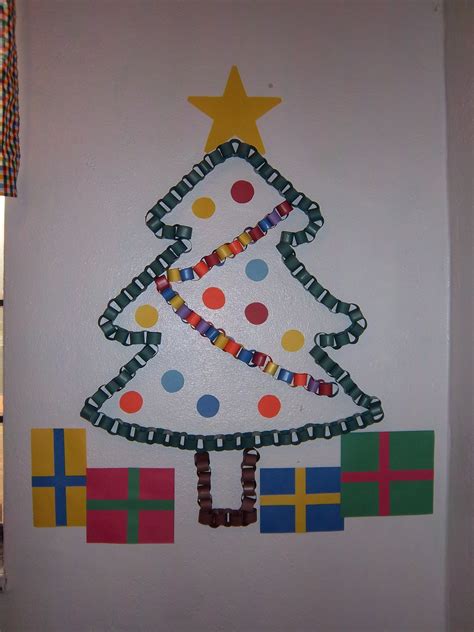 Construction Paper Ring Christmas Tree Classroom