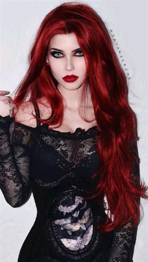 Pin By 💚محمد 💙ونونه 💖 Alhnyn On منشورات من خلالك In 2023 Beautiful Redhead Goth Beauty Dark